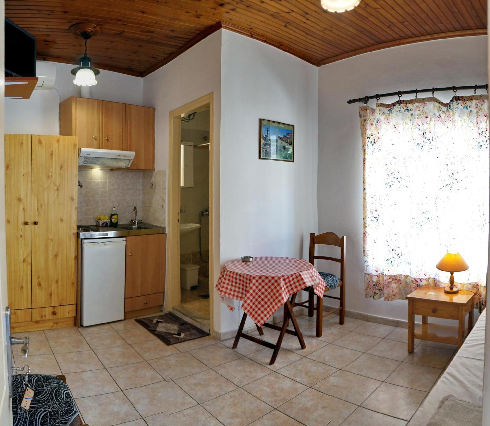 Angelos Rooms Mytilene Exterior photo